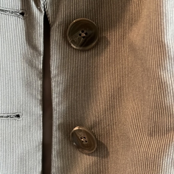 Suit - Picture 3 of 5